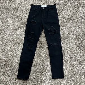 Distressed skinny jeans